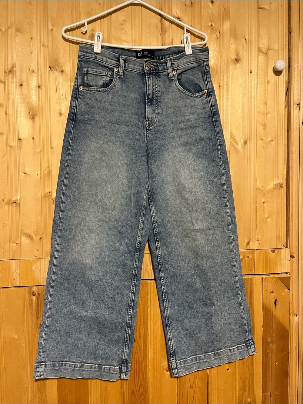 GAP Women's Relaxed Wide-Leg Jeans in Light Blue Denim